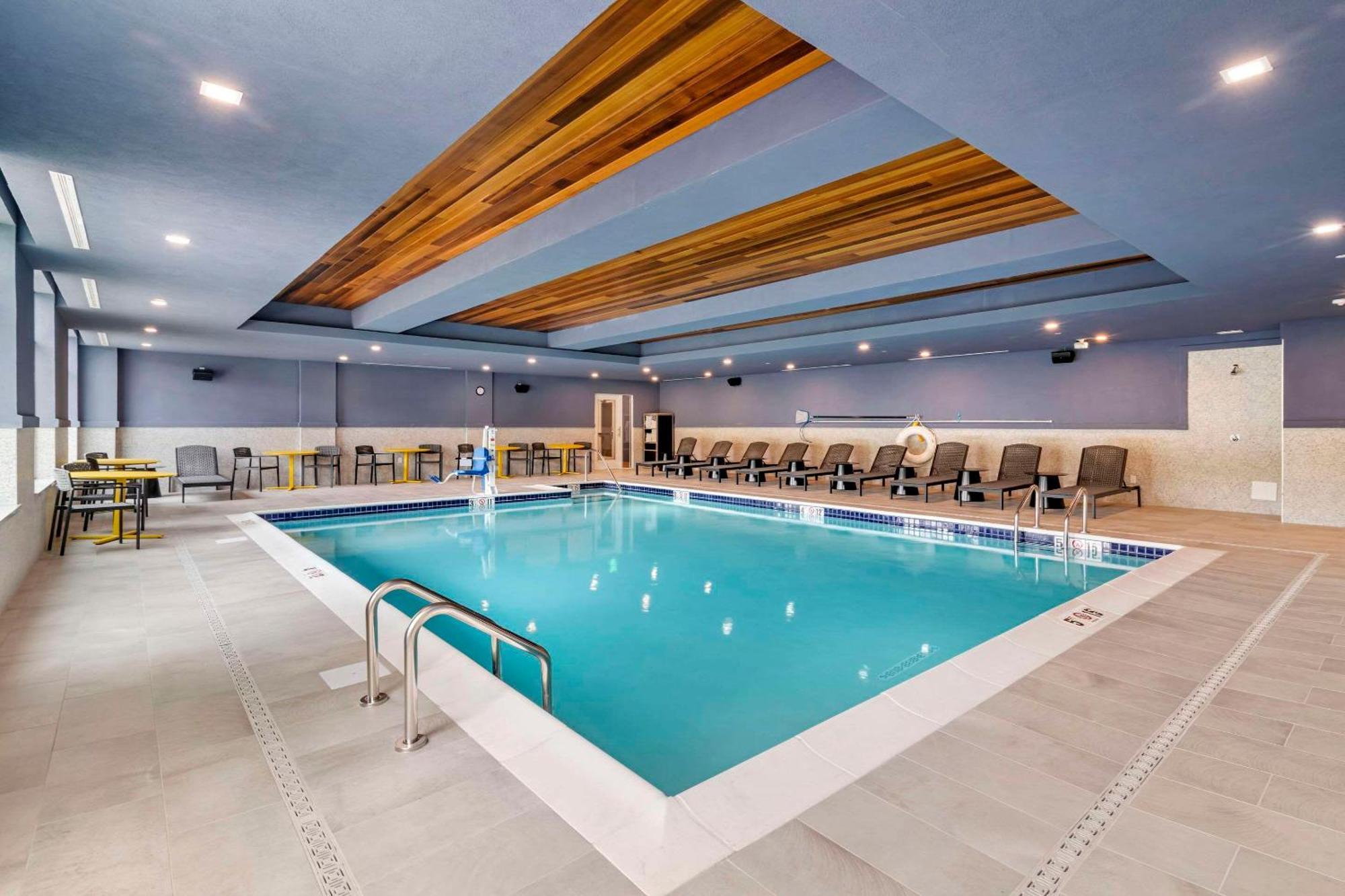 Hotel Cambria 3*